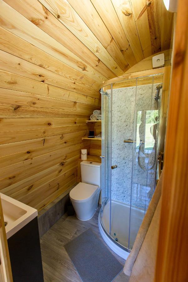 Hotel The Woolpack Glamping Maidstone Esterno foto