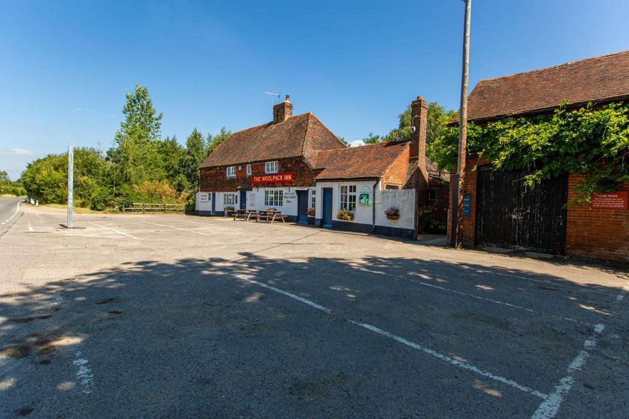 Hotel The Woolpack Glamping Maidstone Esterno foto
