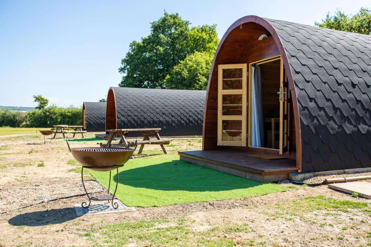 Hotel The Woolpack Glamping Maidstone Esterno foto