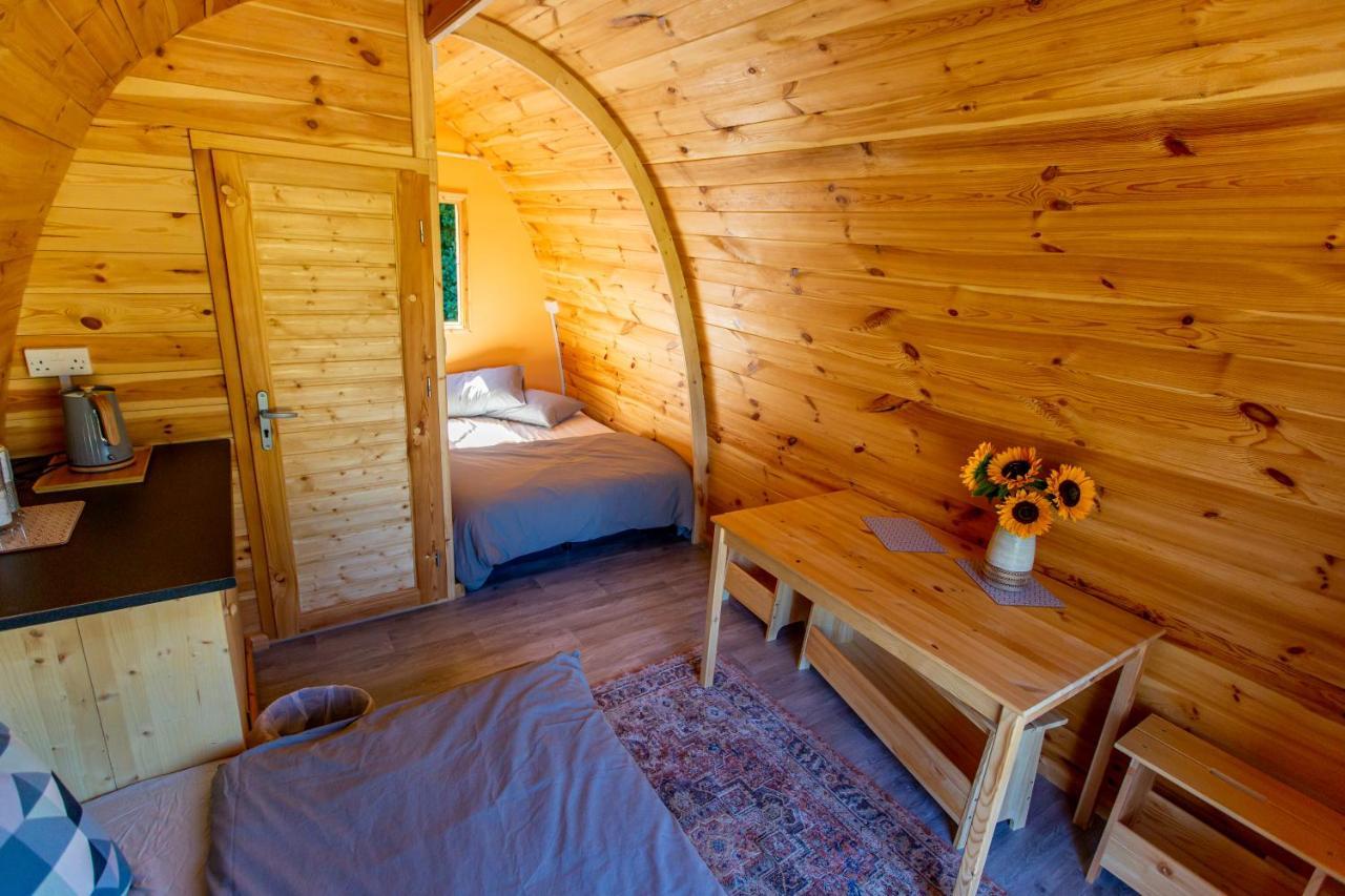 Hotel The Woolpack Glamping Maidstone Esterno foto