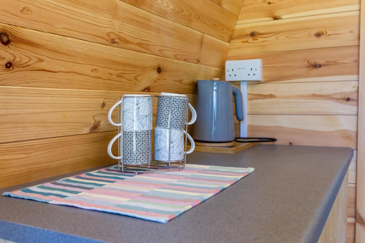 Hotel The Woolpack Glamping Maidstone Esterno foto